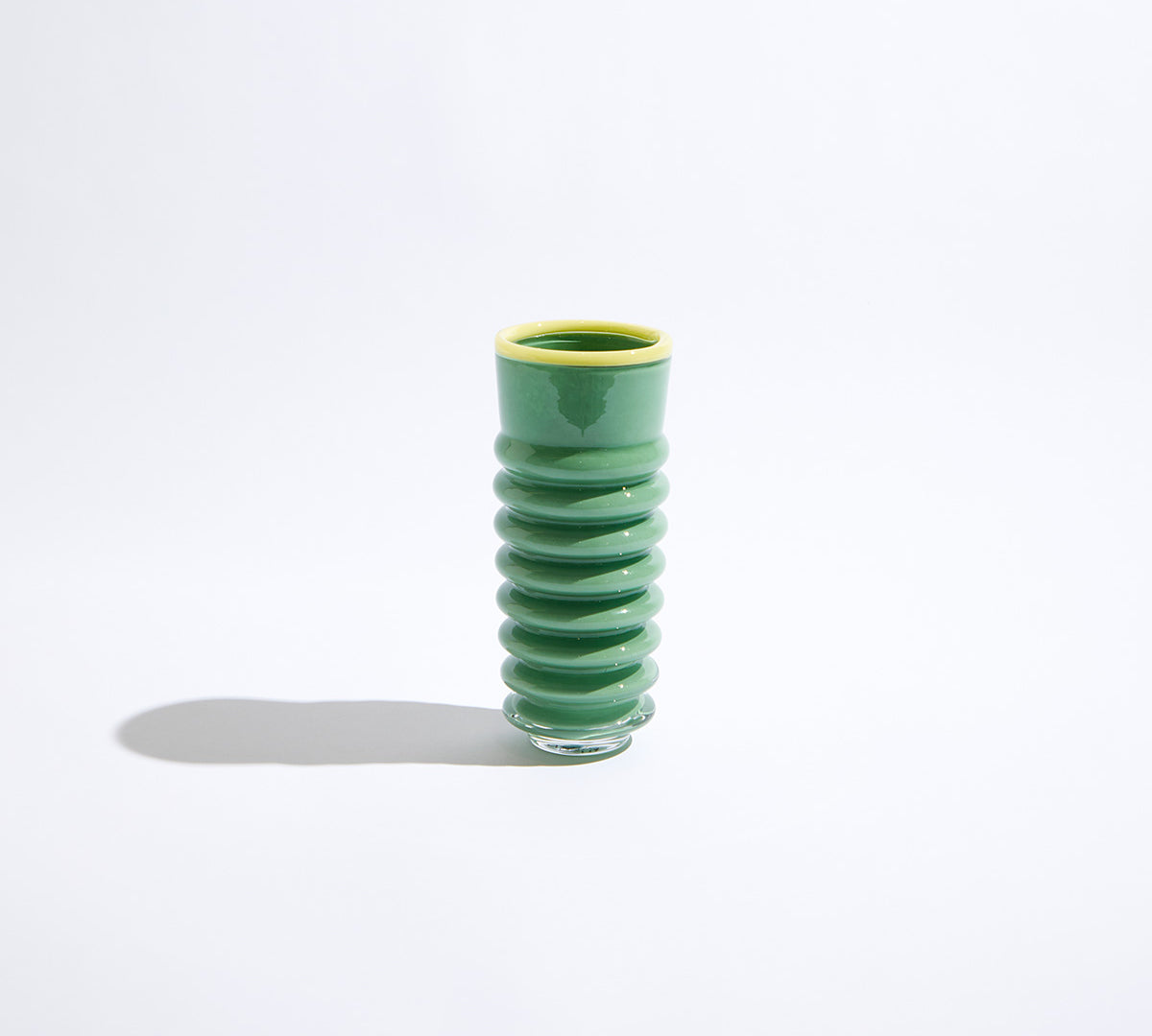 BDSohoSmallGreenVase_WEB_badb66e1-d515-4082-846b-c53ae5d1ea08.jpg