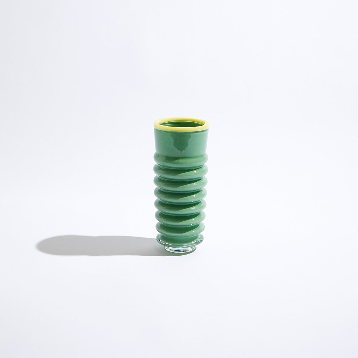 BDSohoSmallGreenVase_WEB_badb66e1-d515-4082-846b-c53ae5d1ea08.jpg