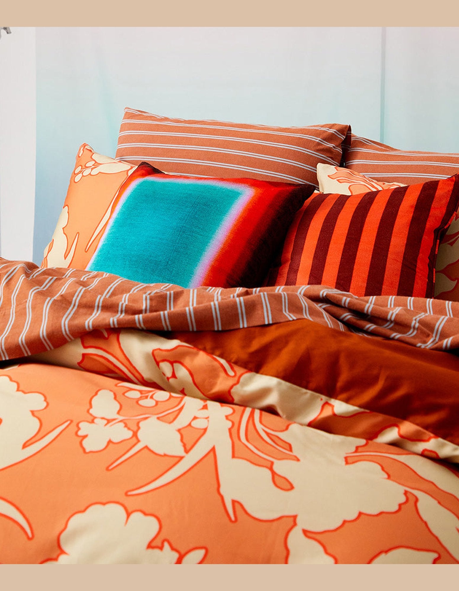 Lila Quilt Cover Set, modern floral pattern on neutral background