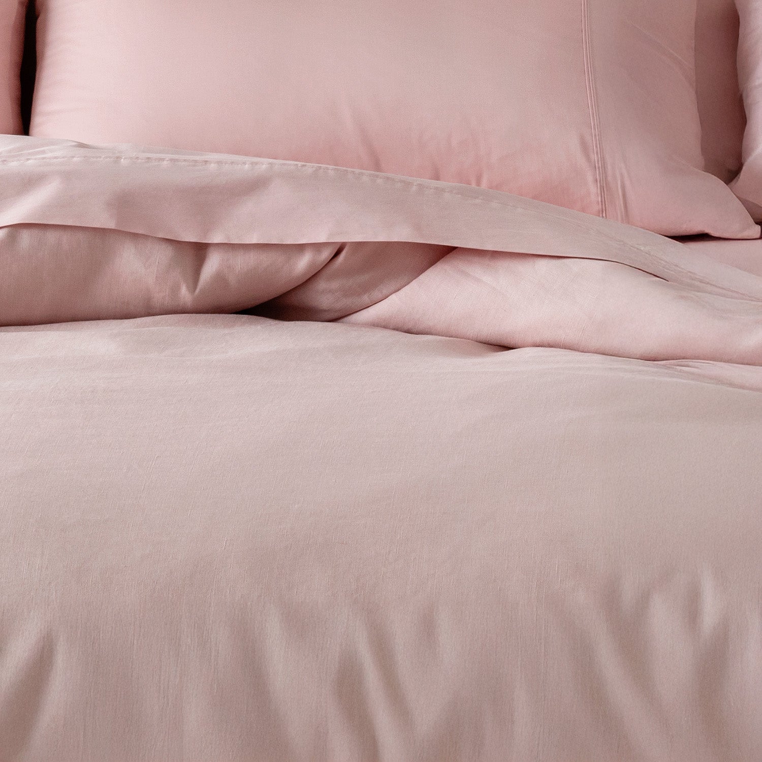 Kas_Sheet_Set_Blush_Close_Up_LR_c50f6b8f-9fd7-4725-abf3-c78ea67c52aa.jpg